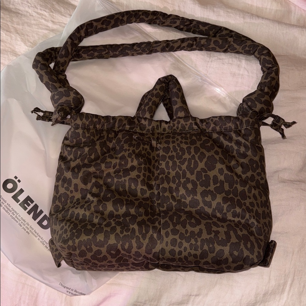 Olend Brown Leopard Print Tote Bag